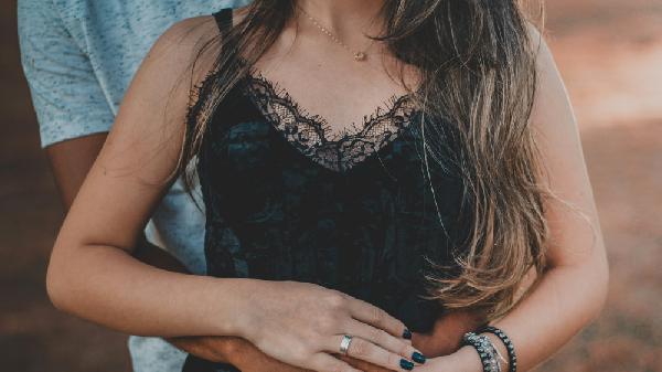 开云体育官方网站-刚开始恋爱如何聊天